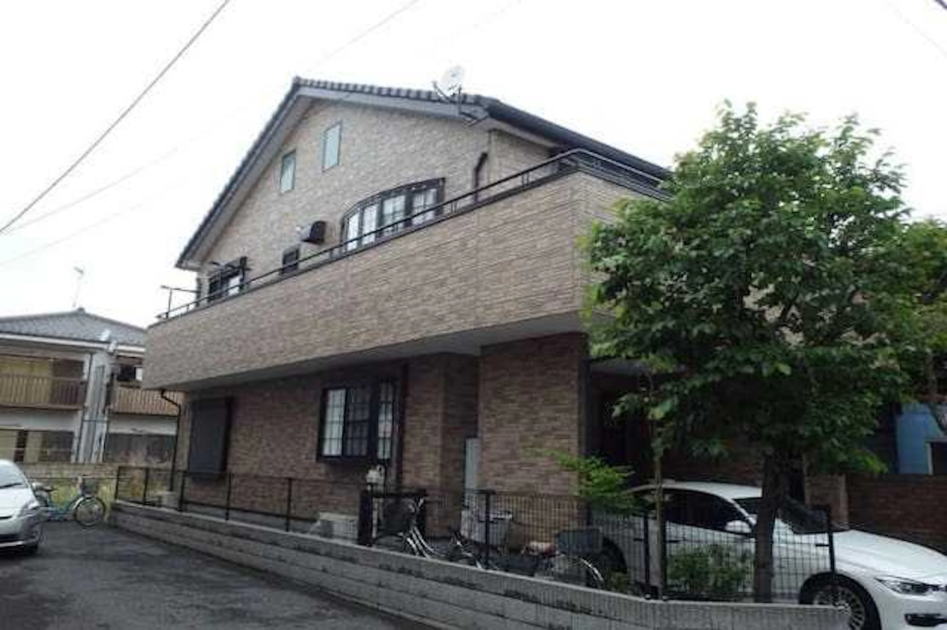 事例4 クリア塗装で新築同然のような外壁に