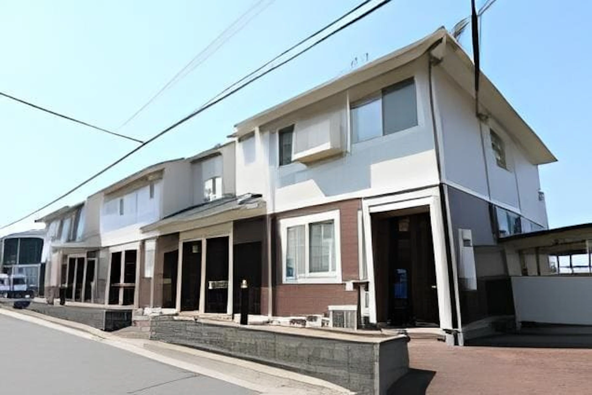 外壁、屋根の色あせ、鉄骨のサビをリフォームした写真