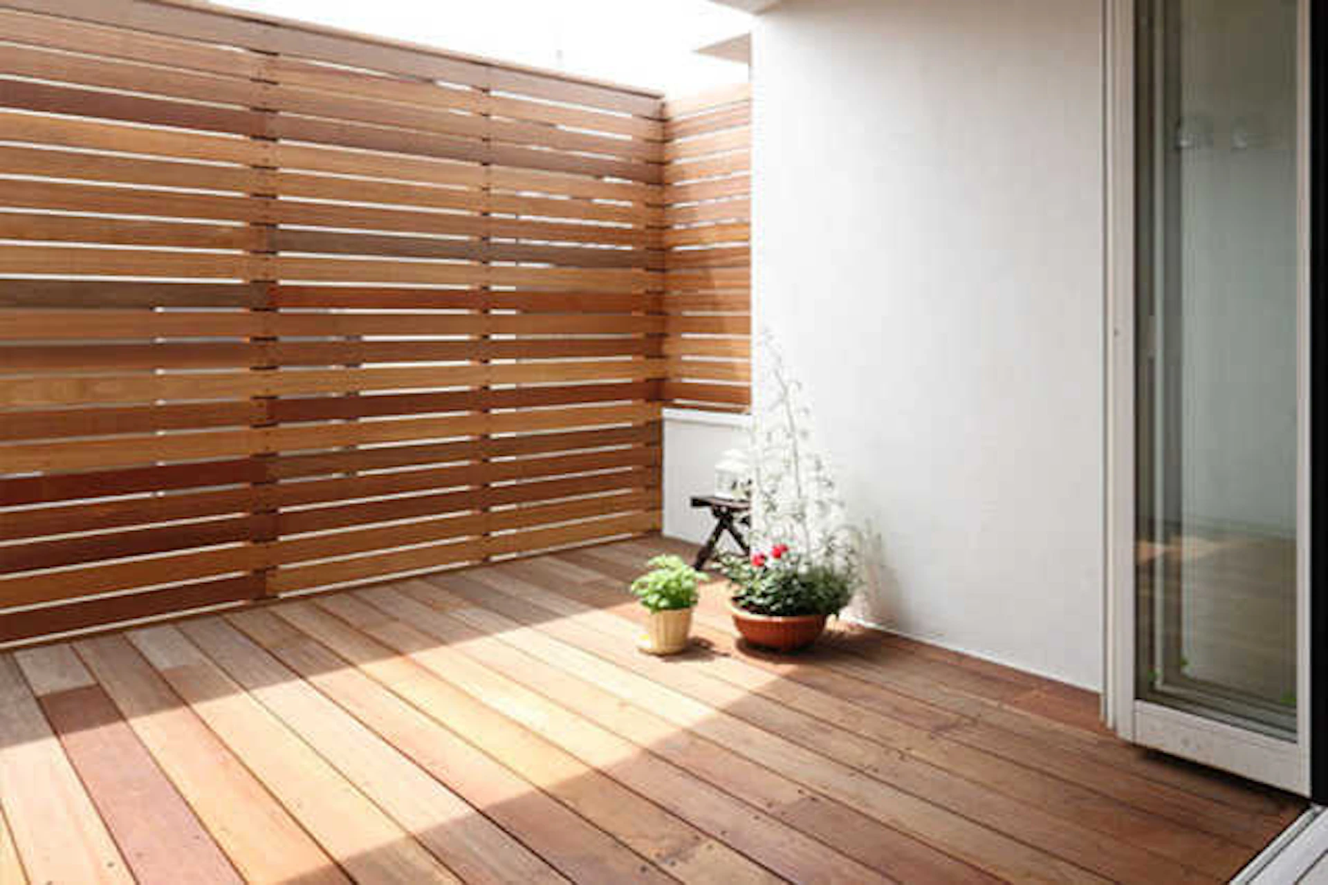 ウッドフェンスとは？特徴やメリット