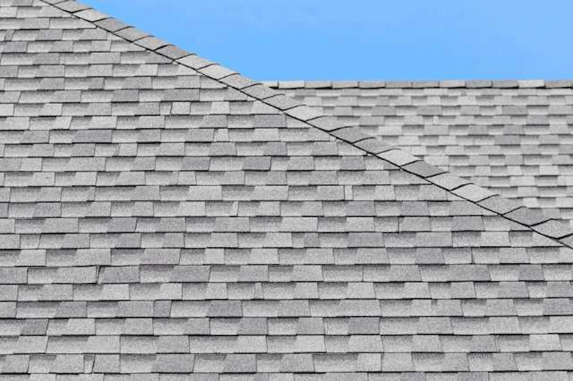 アスファルトシングルの屋根とは