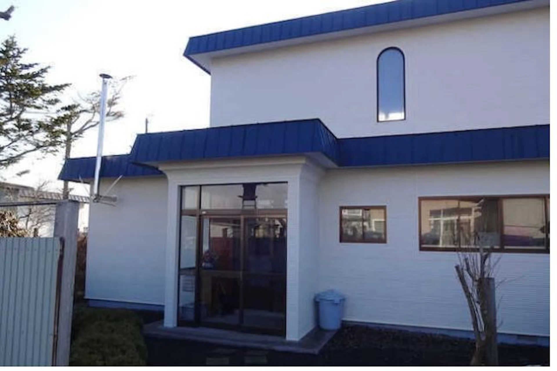 モルタル外壁を『Danサイディング』でリフォームした家