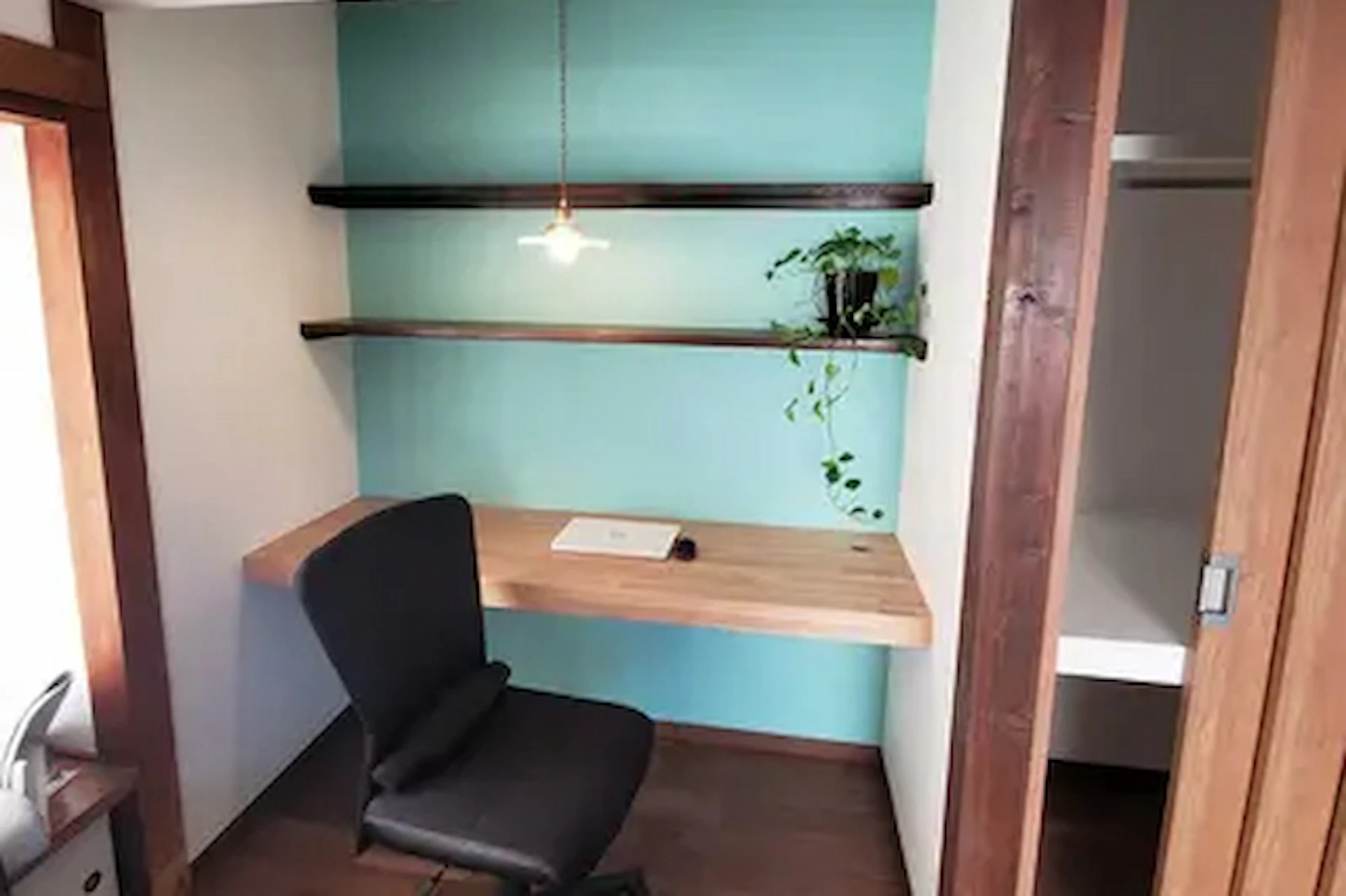 床の間をワークスペースにリフォーム