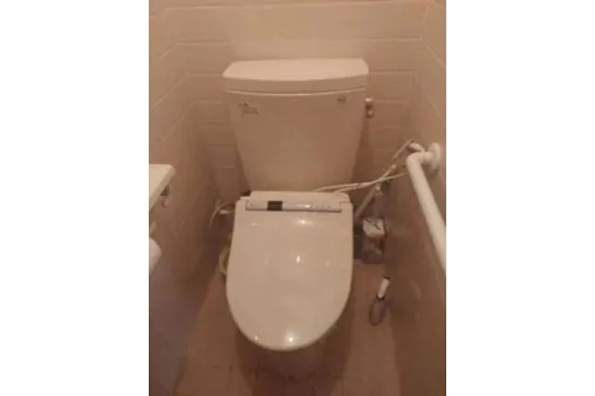 ウォシュレットの水漏れを修理