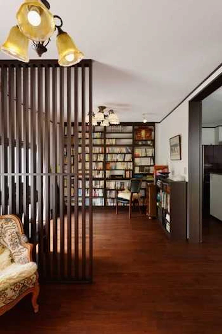 事例1：格子と建具を利用してリビングと書斎スペースを調和