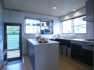 しっかり収納できる生活しやすいキッチンに