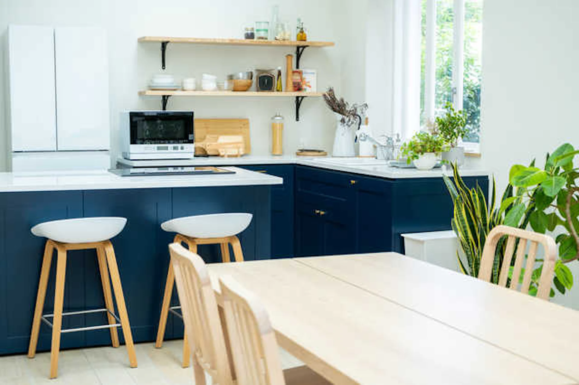 アイランドキッチンのおしゃれに見せる収納事例4選