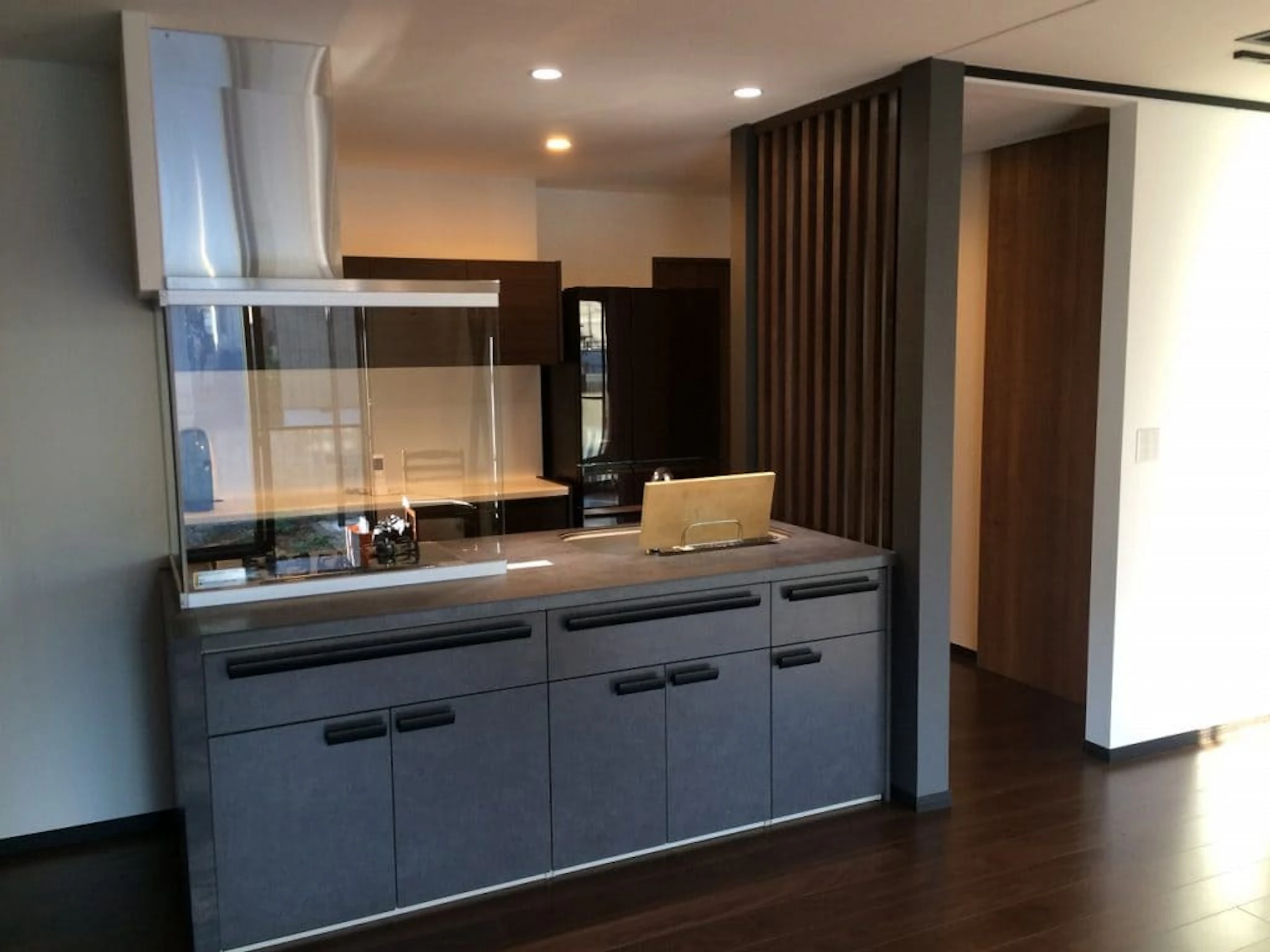 オープン型キッチン