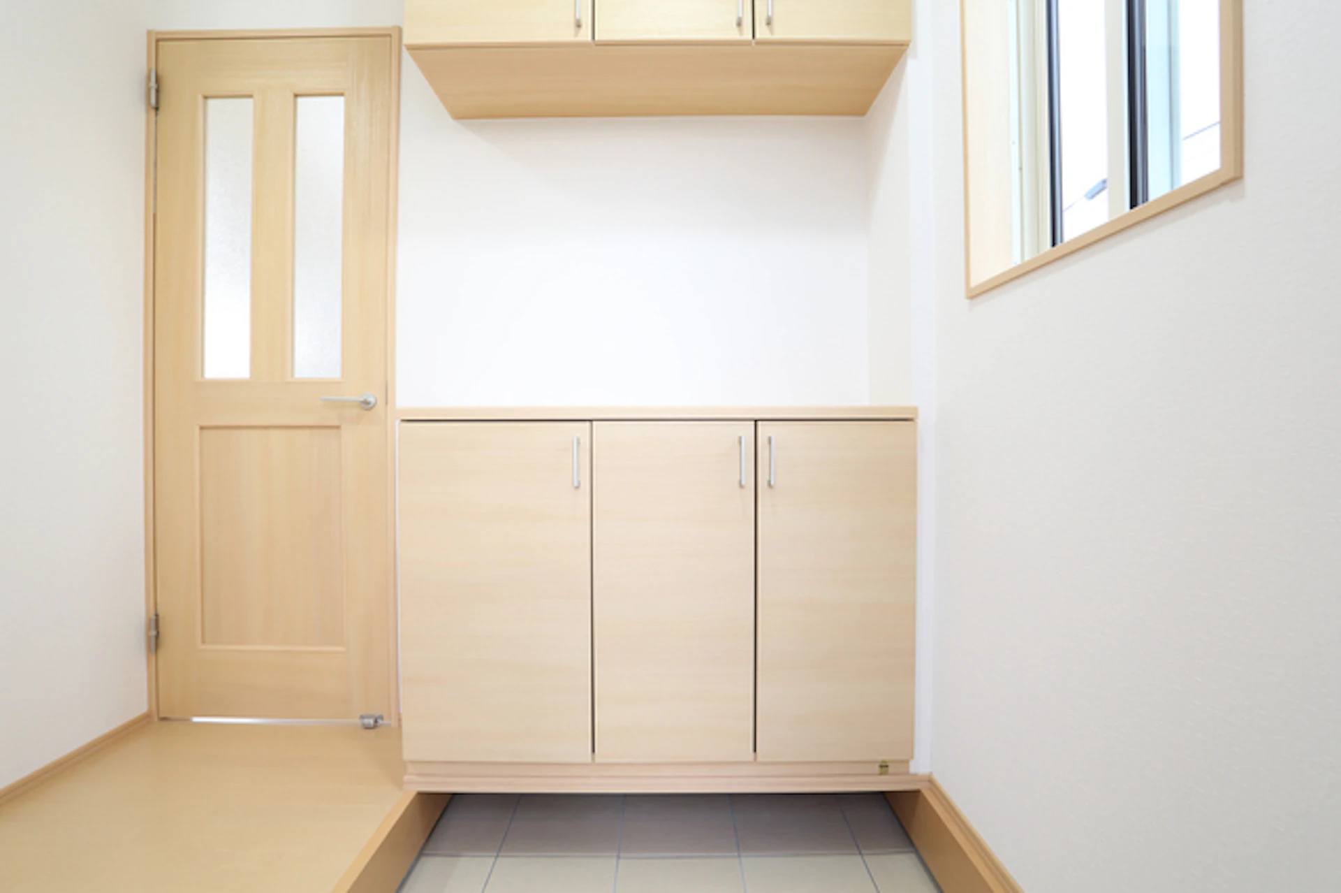 フロートタイプの下駄箱