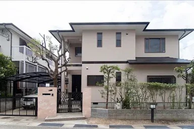 グレイッシュピンク