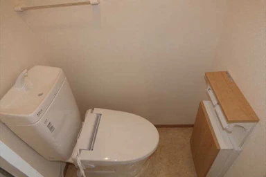 [15万円] 収納棚設置＆清掃しやすいトイレに