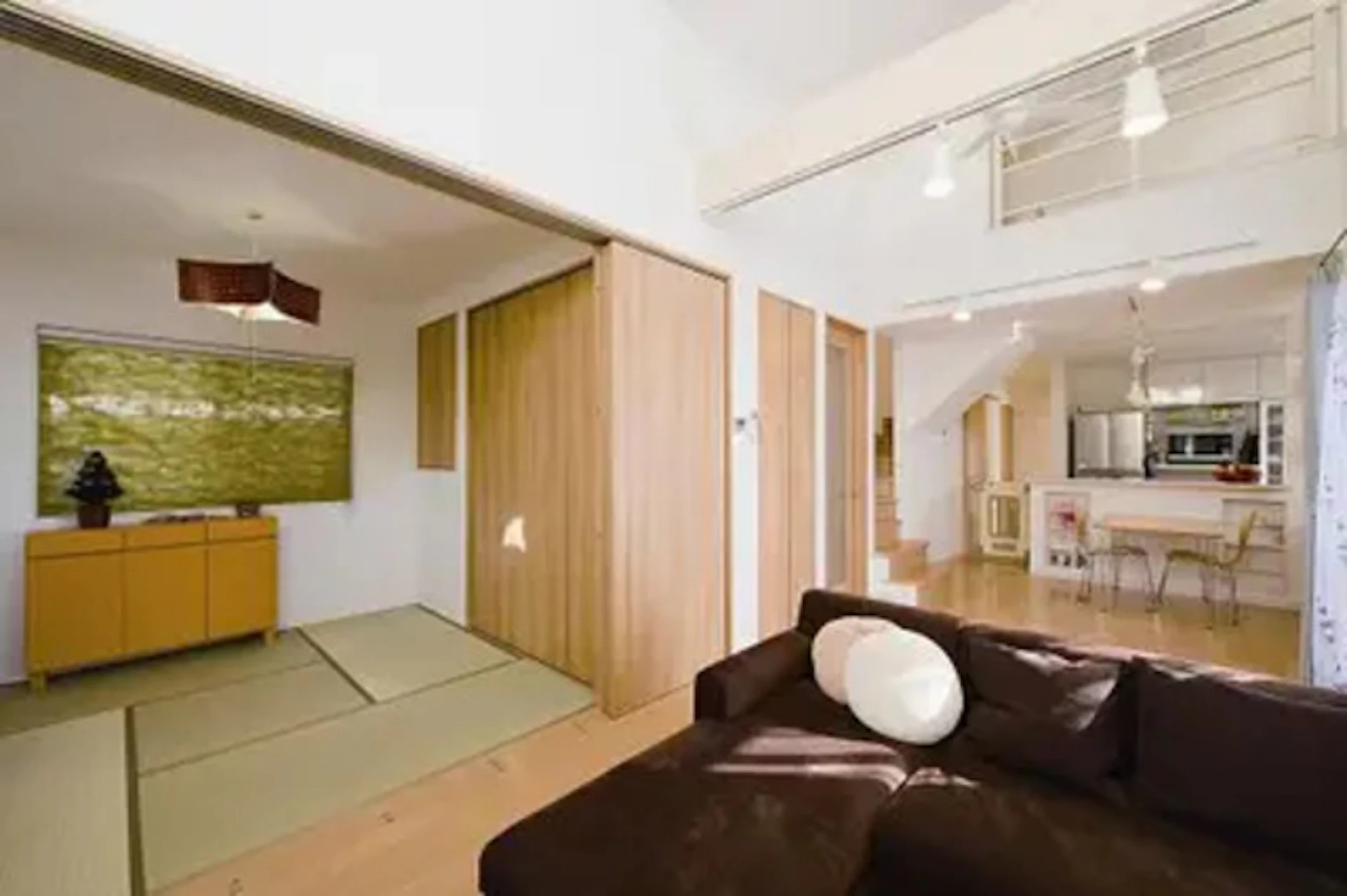 実例8：二世帯住宅をシンプルな和モダンテイストに