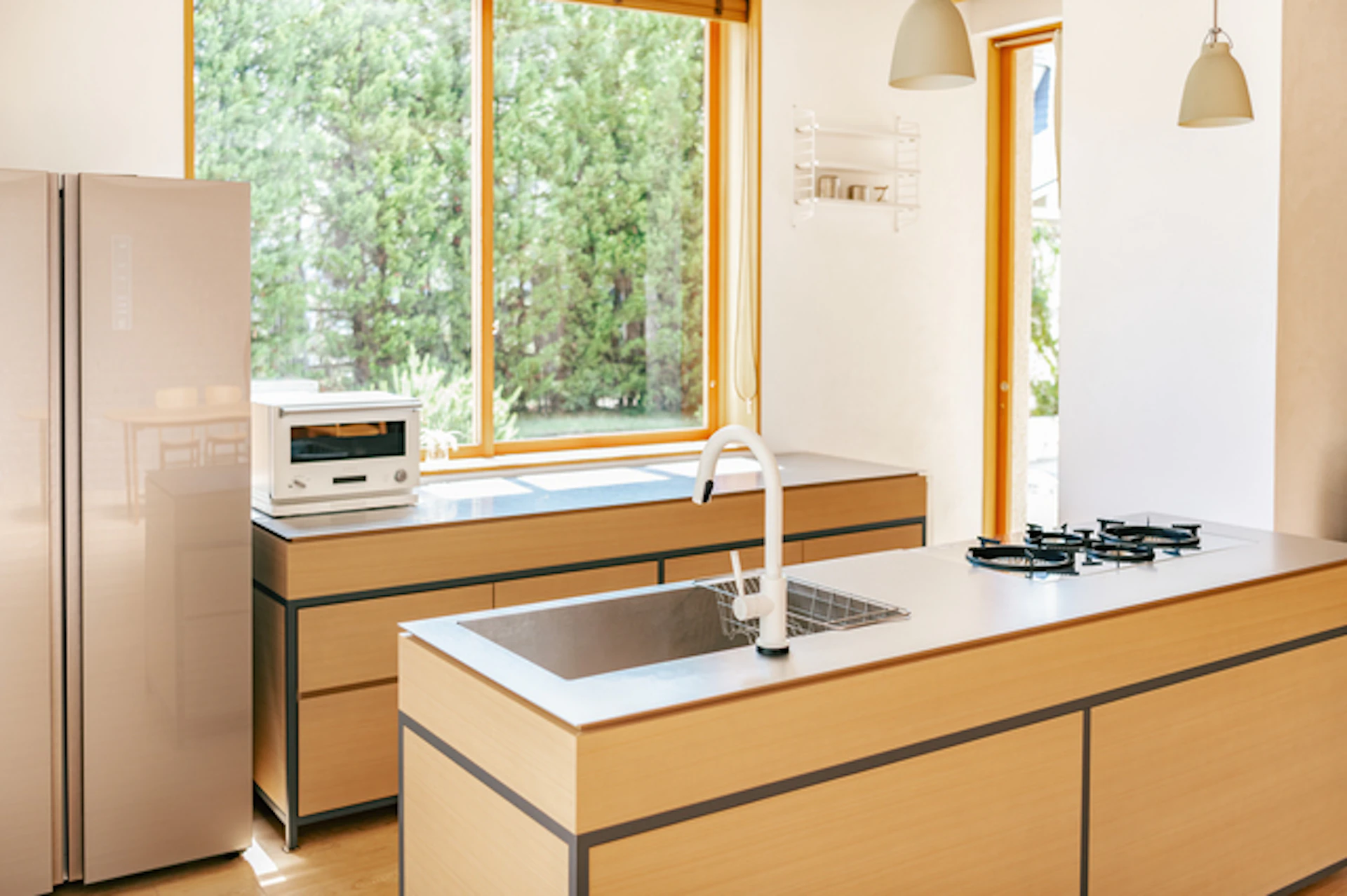 サムネイル：木目調のキッチン作りで後悔しないためのポイント5選｜事例もご紹介