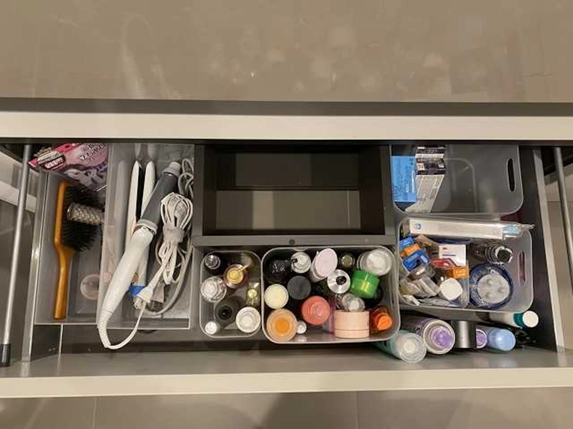 洗面ボウル下の収納は「引き出しタイプ」を選ぶ