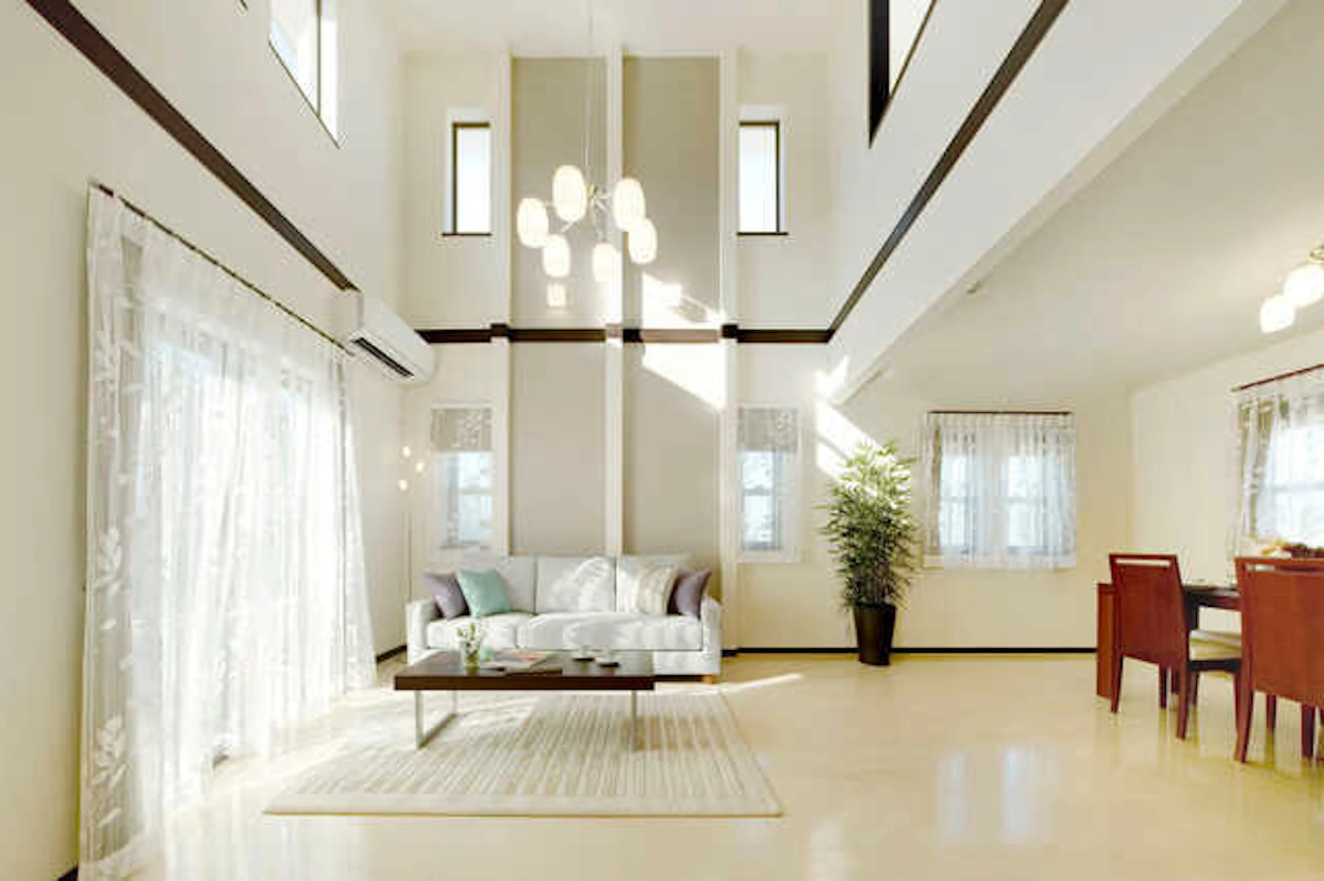 ⑥日当たりも大事！窓や吹き抜けの増設で工夫を