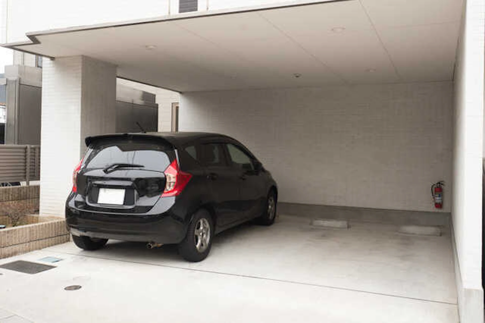 車庫(ガレージ)の上に部屋/プレハブを作る費用