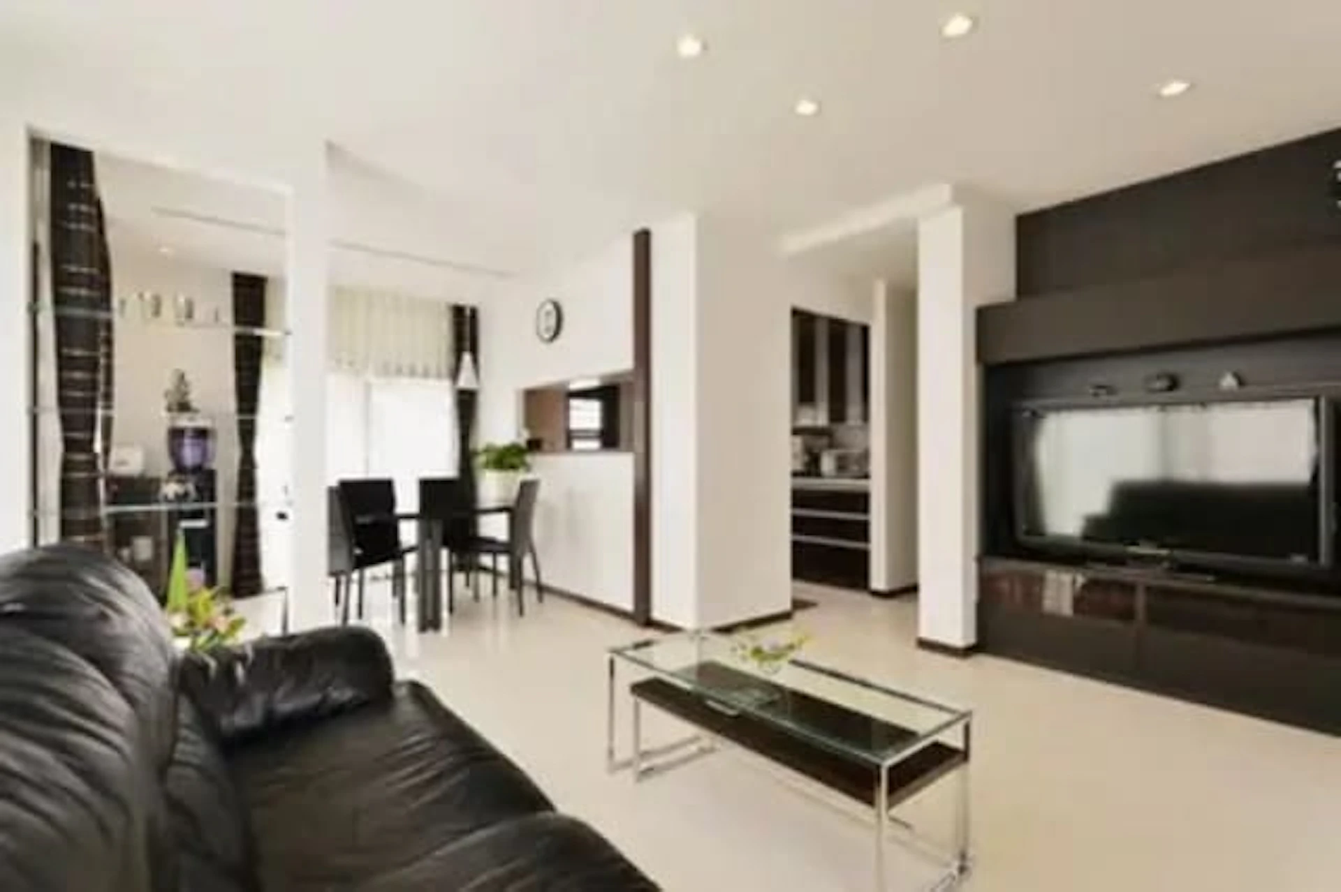 事例2:子どもの独立を機におしゃれな住まいにリフォーム