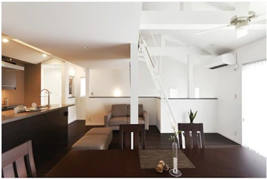 明るい採光を備えた開放感あふれる住まいへ