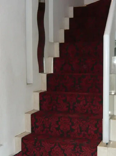 【約230万円】階段カーペットの張り替え工事