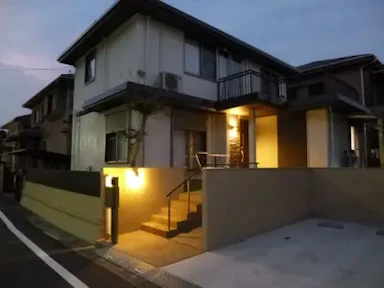 こだわり照明とバリアフリーのエクステリア