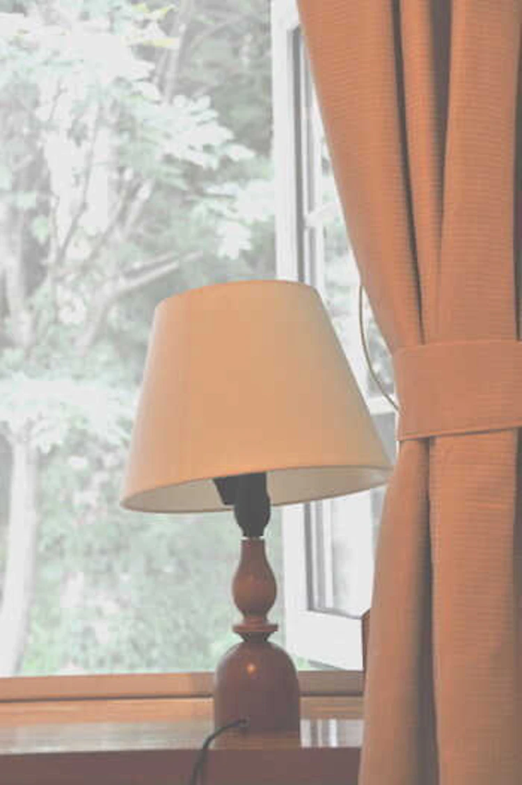 間接照明を置く