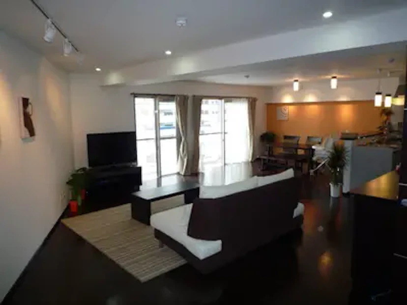 事例2:築40年の物件をオシャレにリノベーション