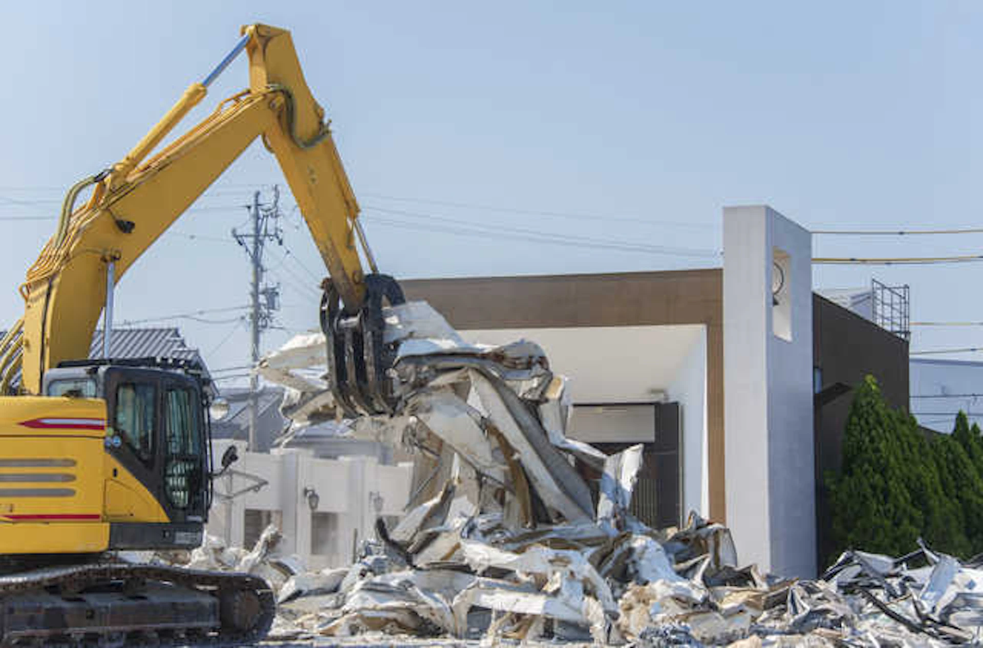 サムネイル:解体工事の期間の目安は?工事の流れと工期短縮3つのポイントを解説