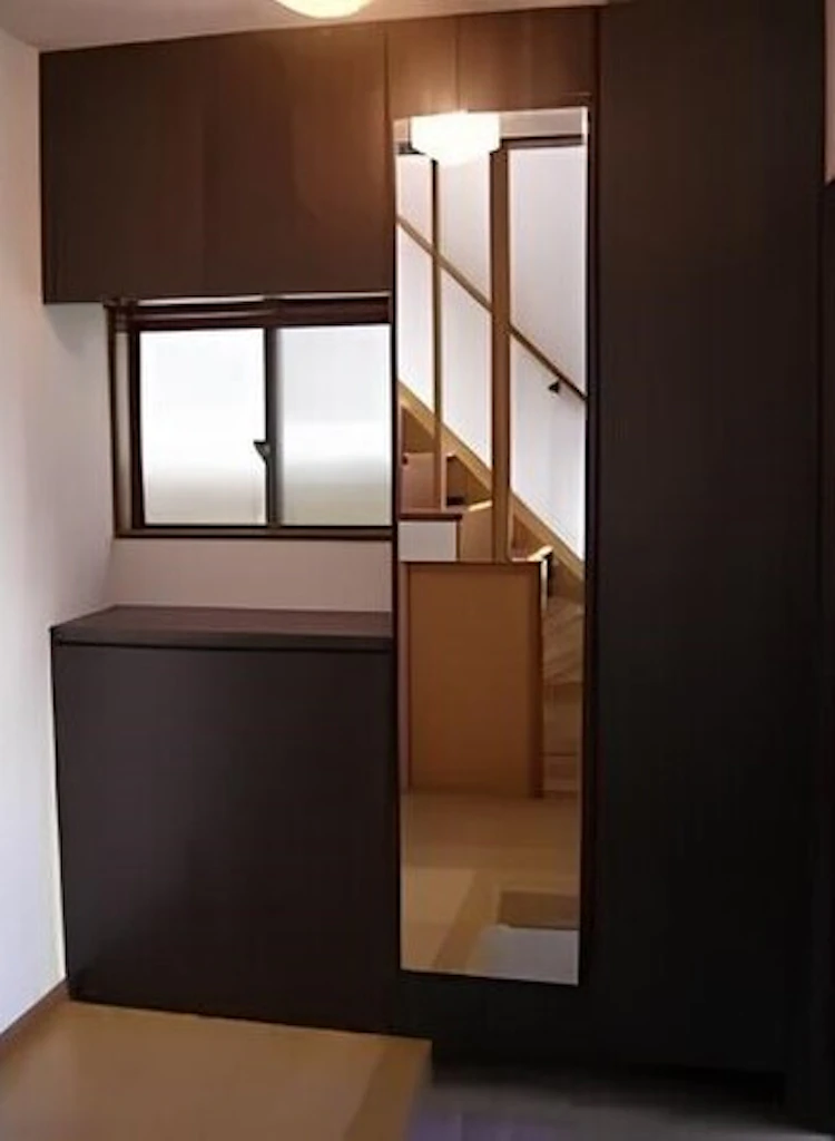 カウンタータイプの大容量シューズボックスを設置