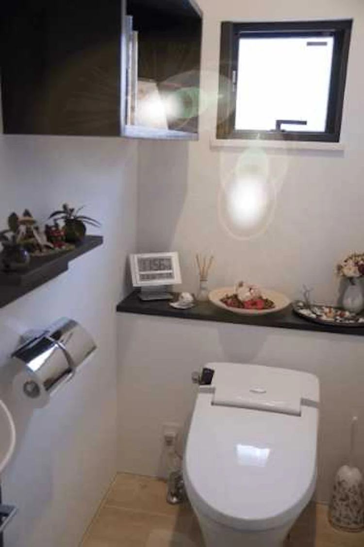 ウォールシェルフでディスプレイ