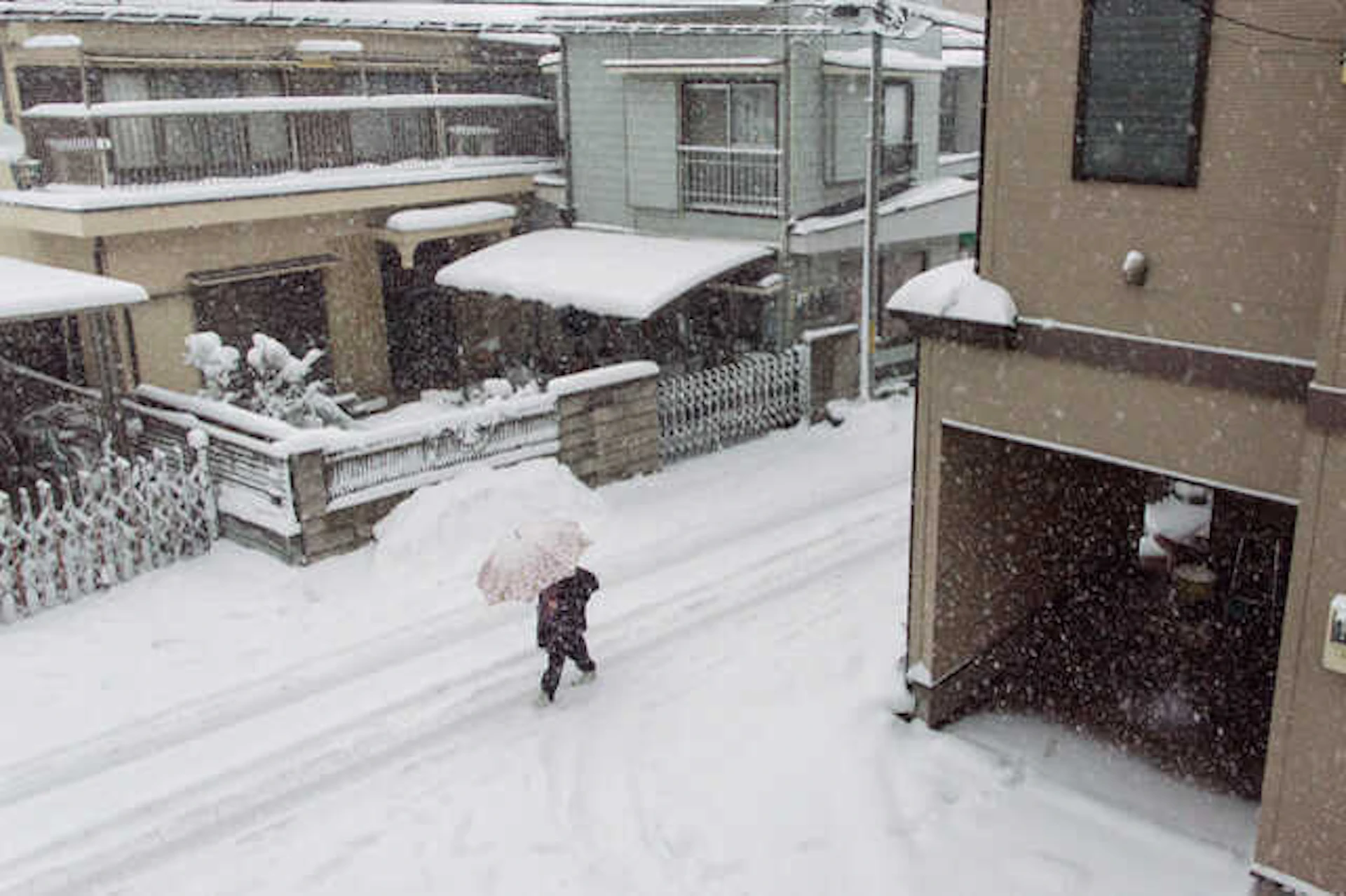 車庫の上の部屋は寒くなりやすい?断熱・結露対策が大切