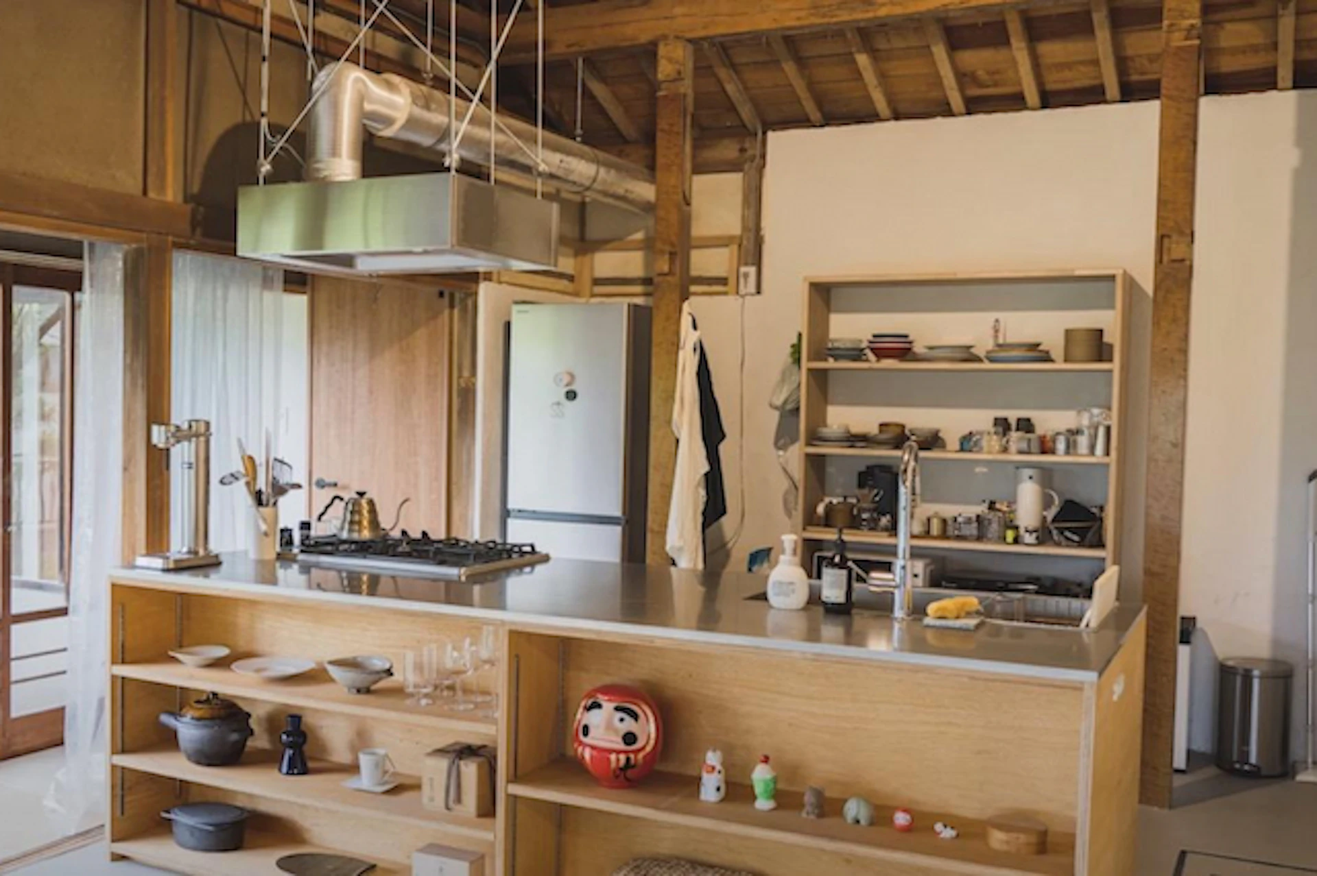 【事例⑪】見せる収納を作ったステンレスの対面キッチン～動画解説～