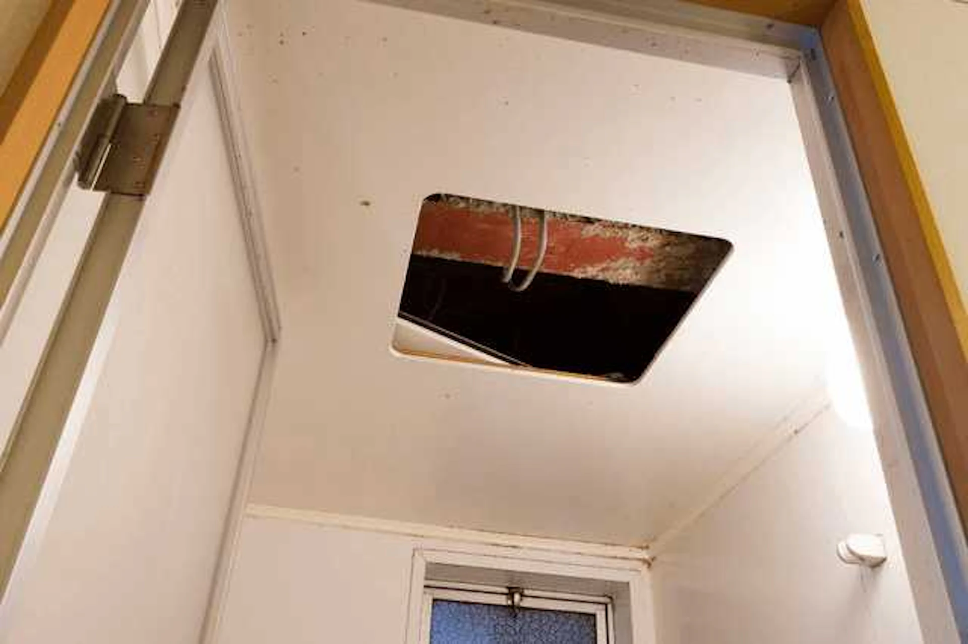 風呂・浴室の天井交換・張り替え費用と注意点!リフォームでカビ・結露を防止