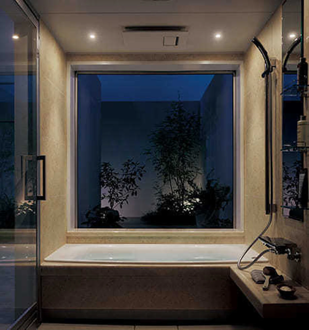 外の景色を眺望できる大開口窓。