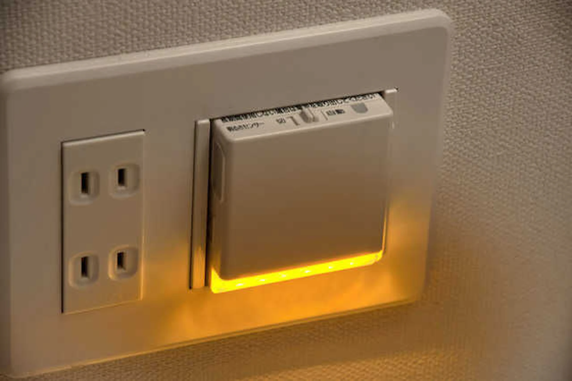 壁の下部分への設置