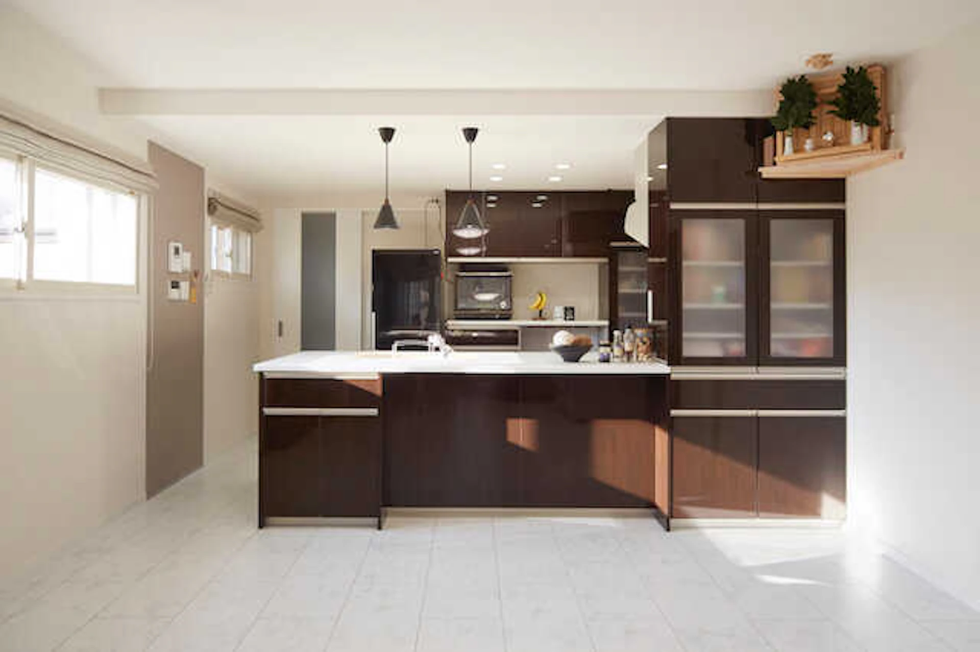 事例9 リノベーションで、シンプルモダンで落ち着く空間へ