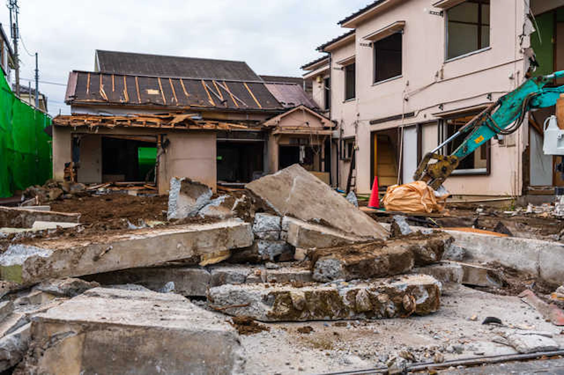 家の解体以外でかかる費用