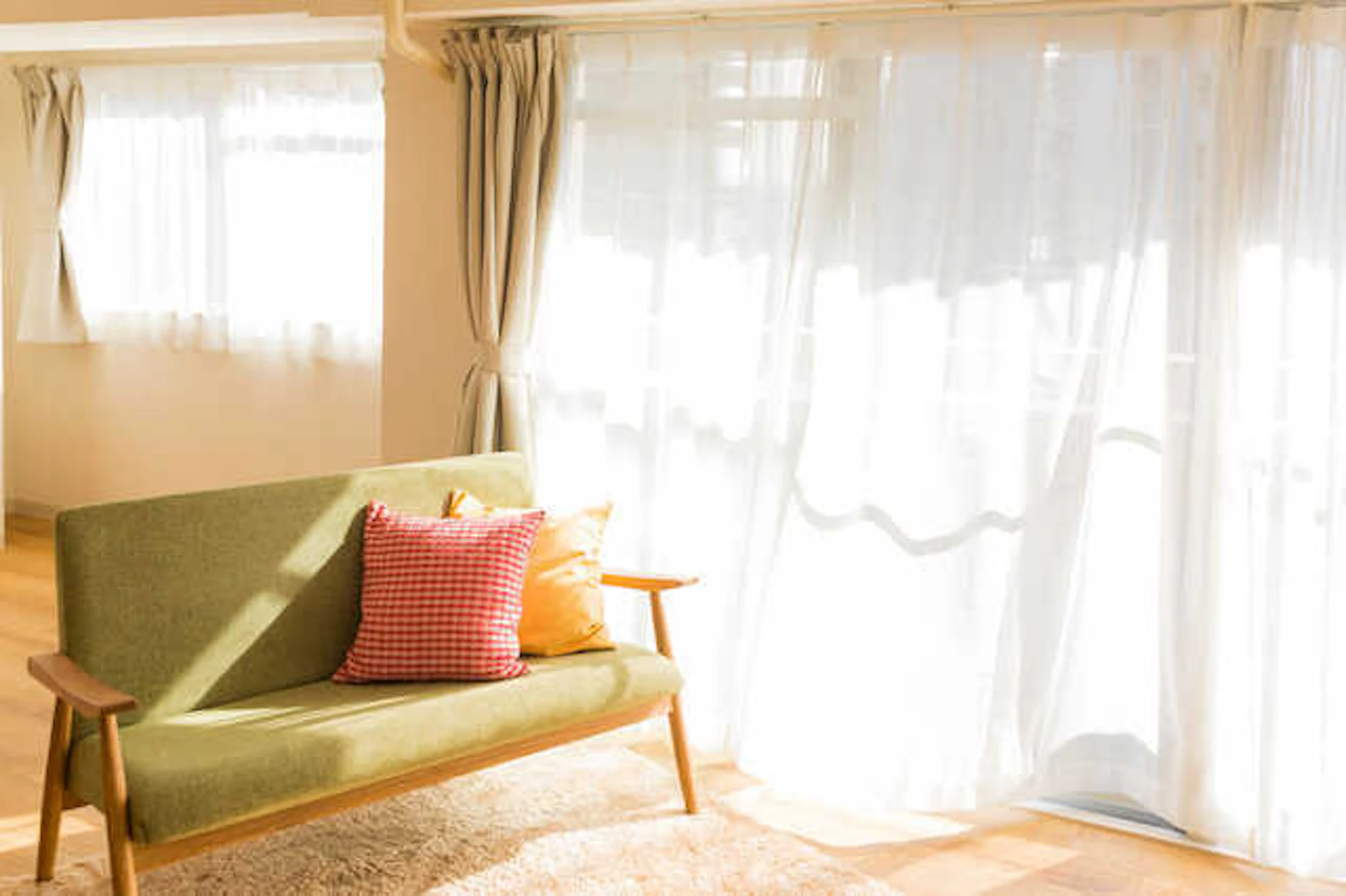 サムネイル：モモナチュラルで、シンプル×ナチュラルな部屋づくり