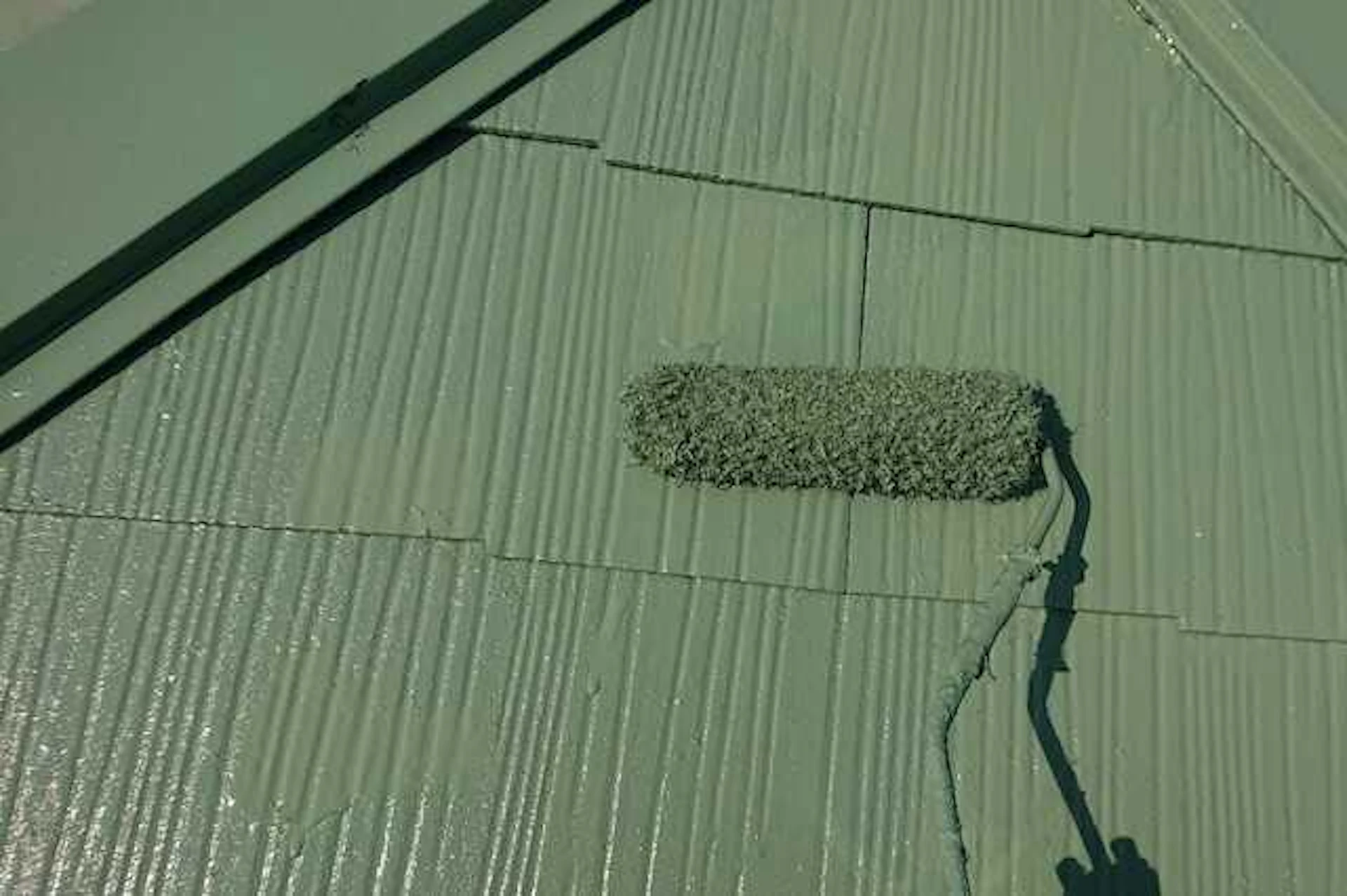 築年数ごとの屋根リフォーム・メンテナンスの目安(再塗装/葺き替えなど)