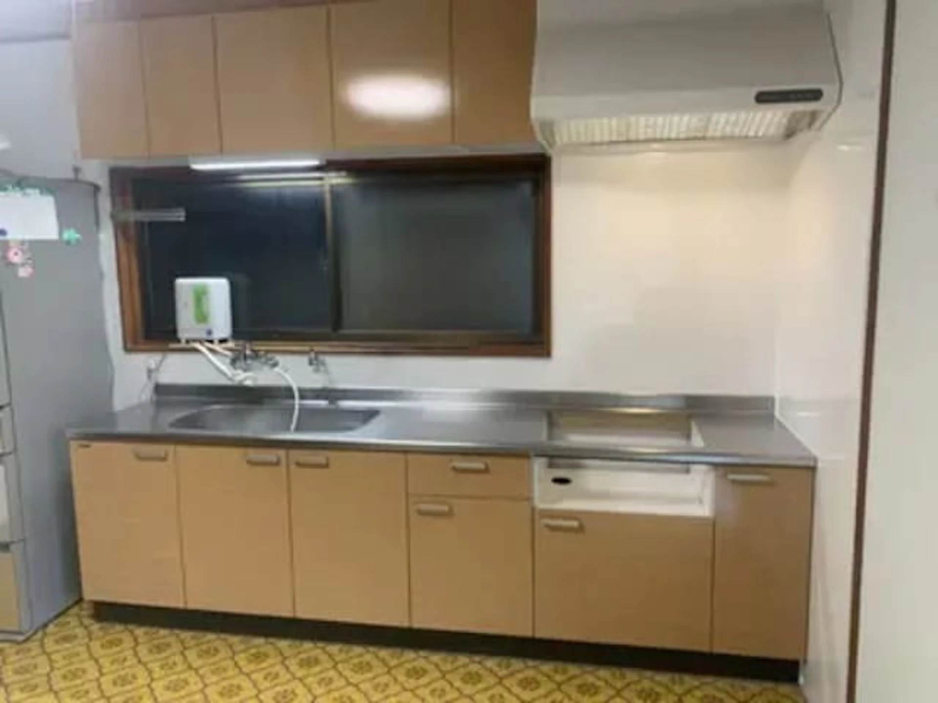 低価格のシステムキッチンにリフォーム