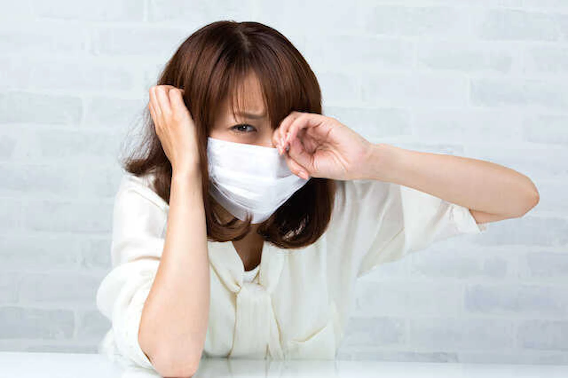 花粉症の方は必見！花粉症対策万全の部屋にするリフォームは網戸交換だけじゃない！