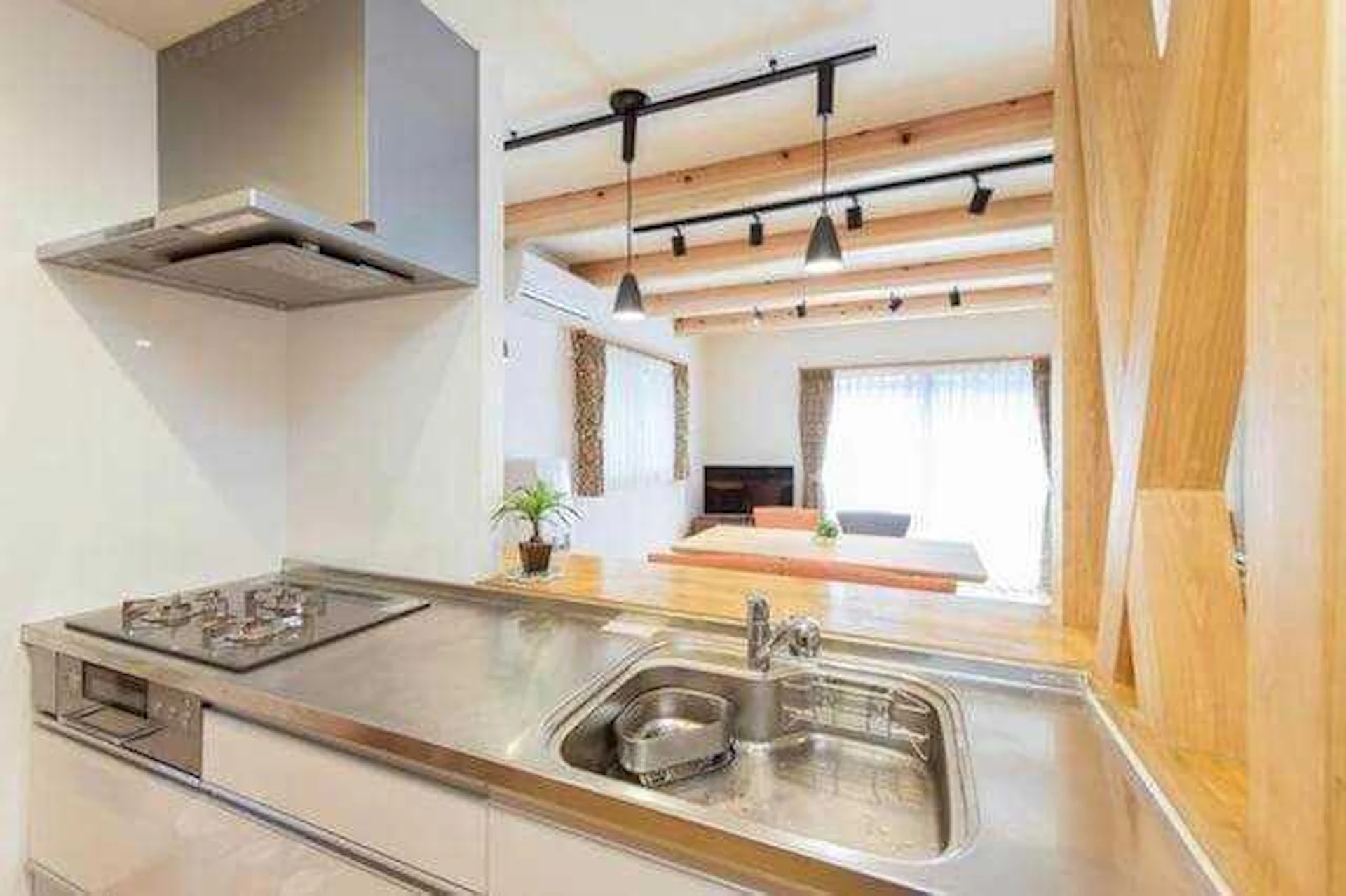 4. 色味だけではなく素材・模様にもこだわりを