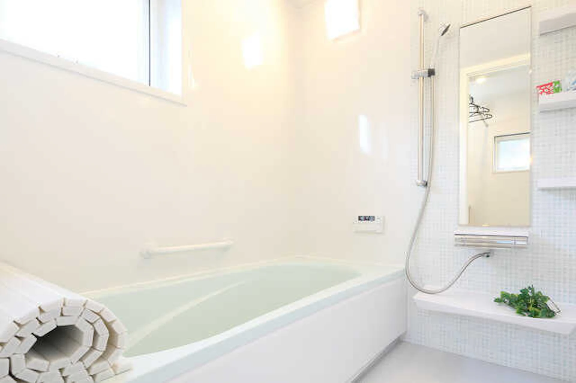 ③ 浴室を最新のユニットバスに変更