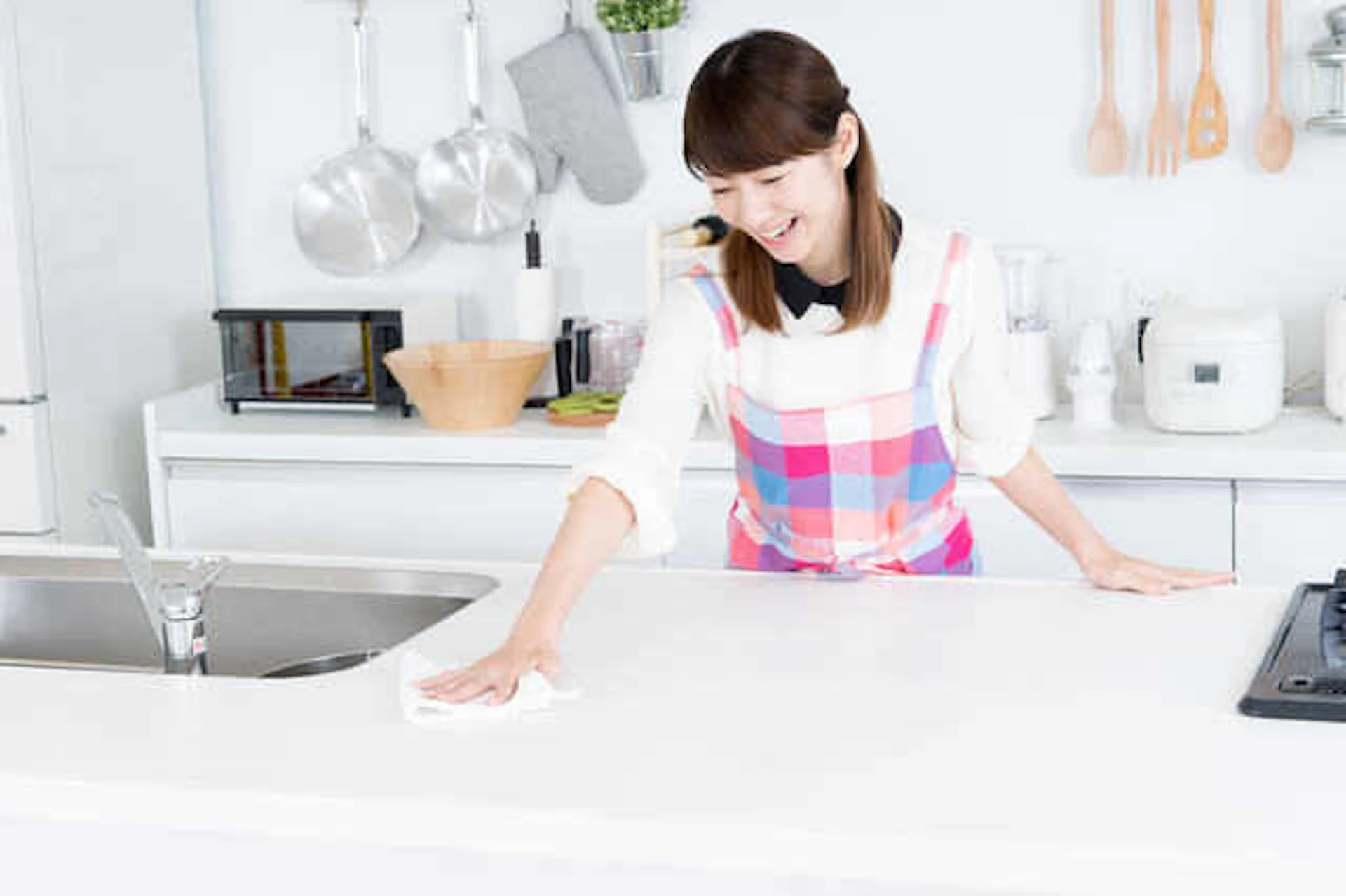 白いキッチンはキレイに保ちやすい