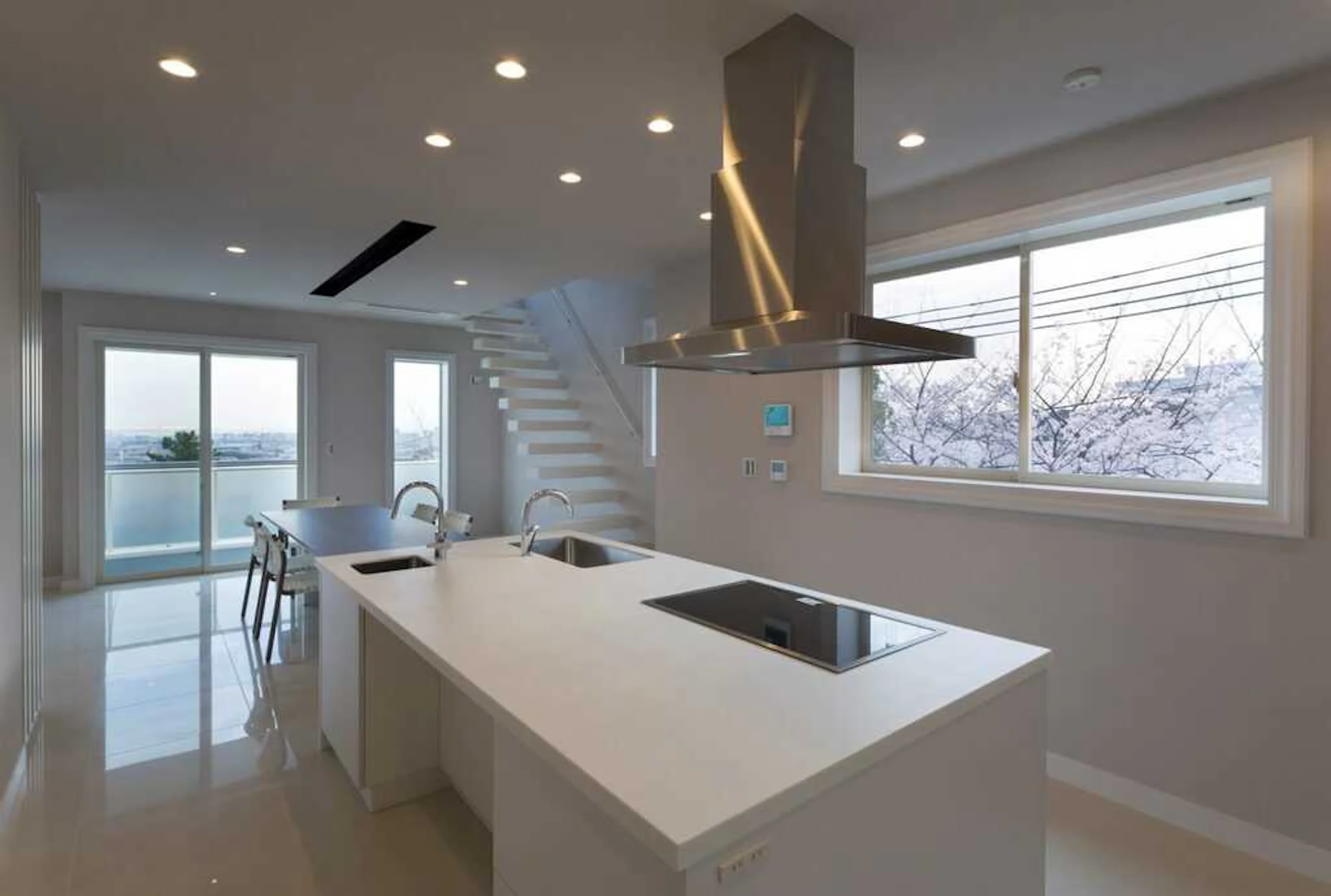 ワイズ キッチン ファクトリー(Y's KITCHEN FACTORY)