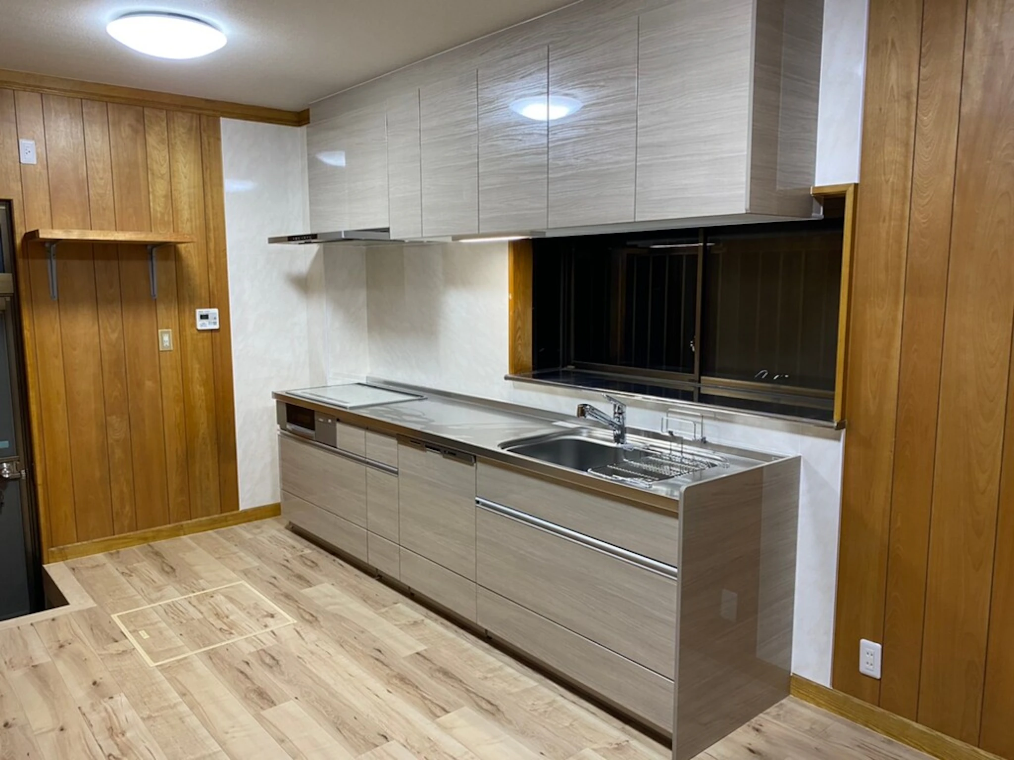 壁付けキッチン