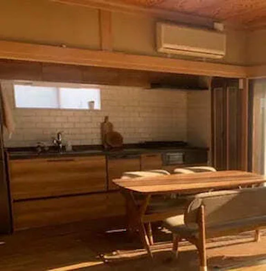 【50〜100万円】カフェタイルでこだわりキッチン