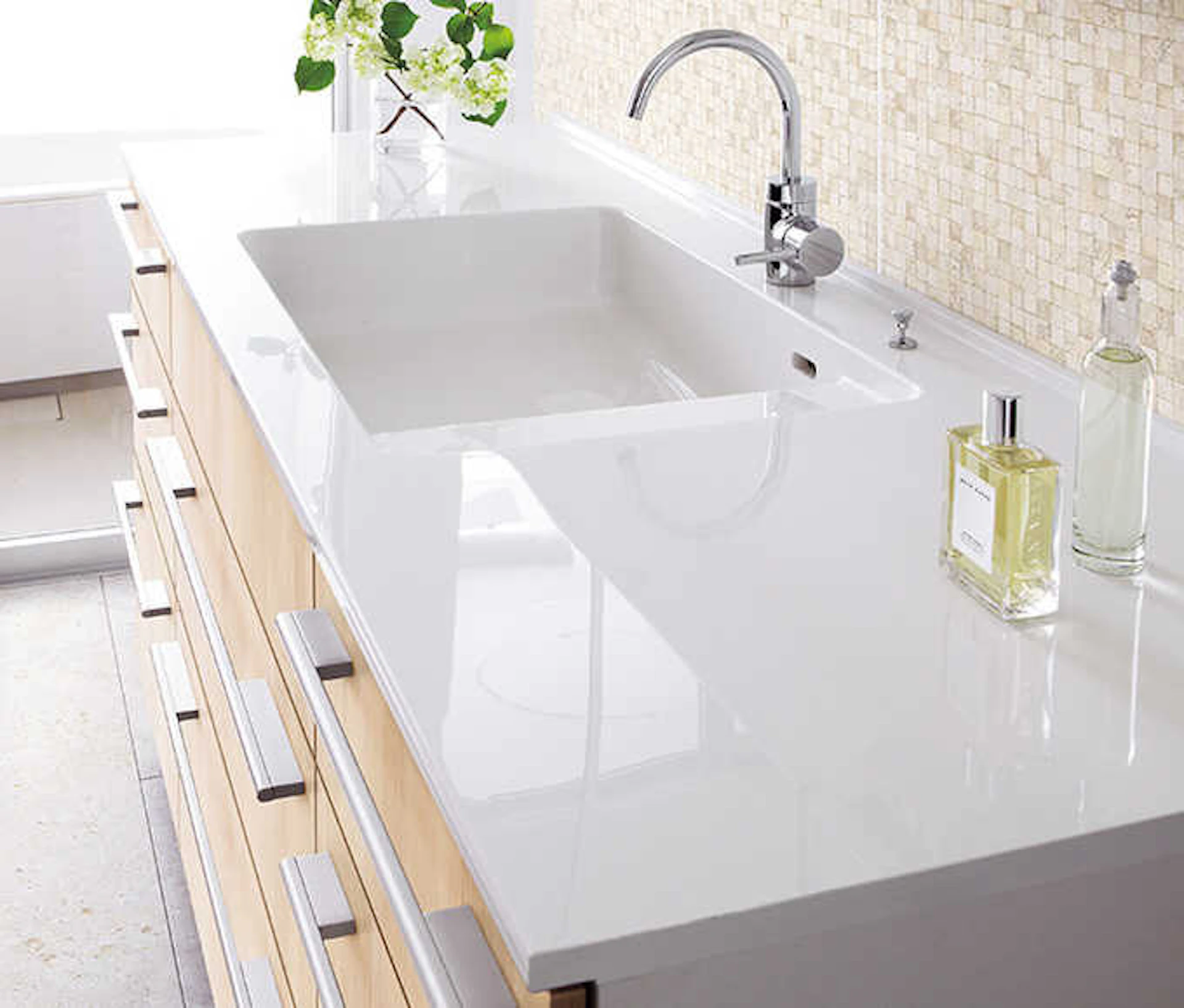 スゴピカカウンター／スゴピカ水栓