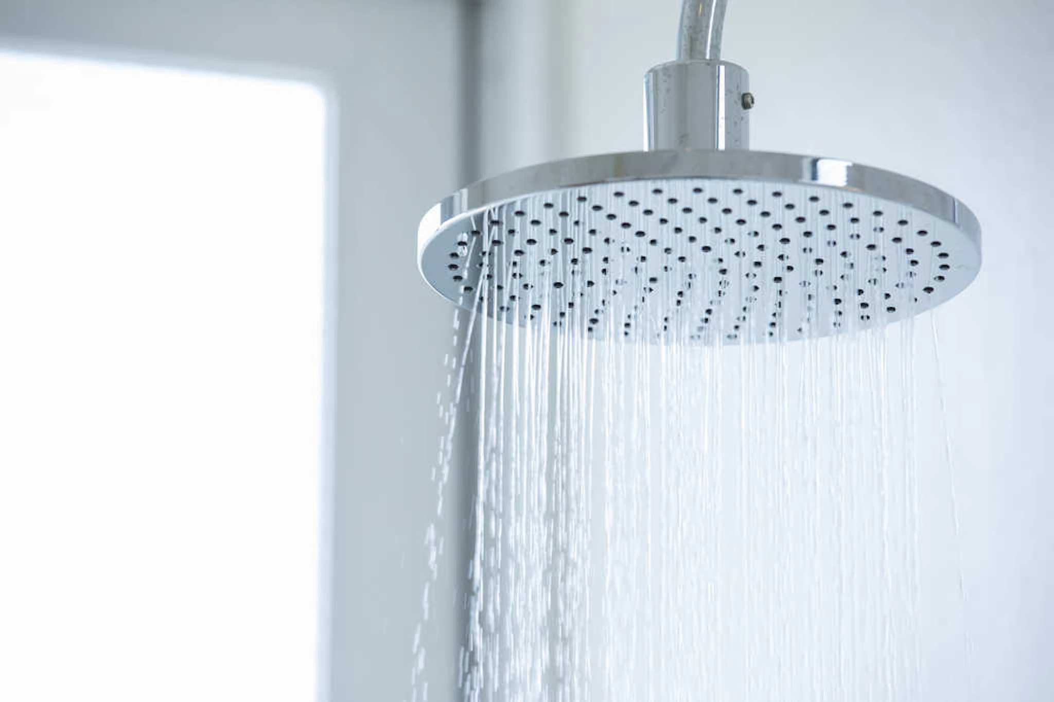 シャワールームが汚い！正しい掃除方法&汚れの原因について