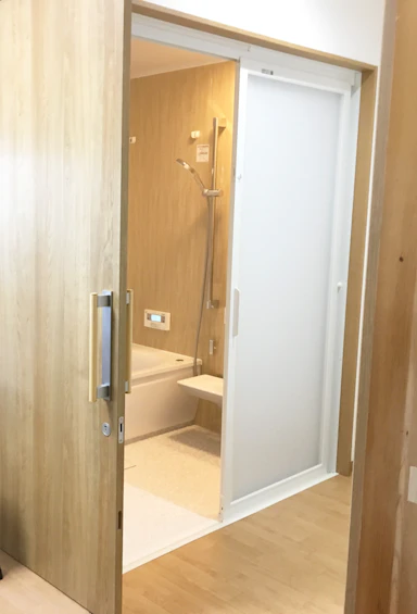 【250〜300万円】暖かく安心な浴室まわりを実現！