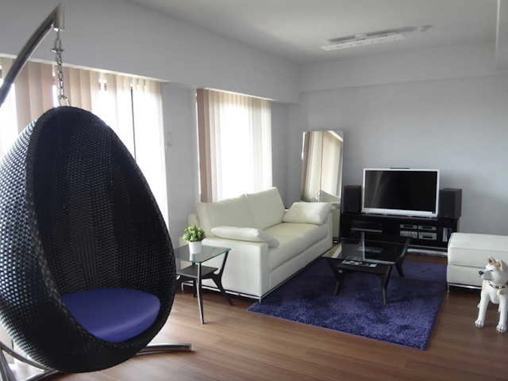 究極のリラクゼーションはソファの上