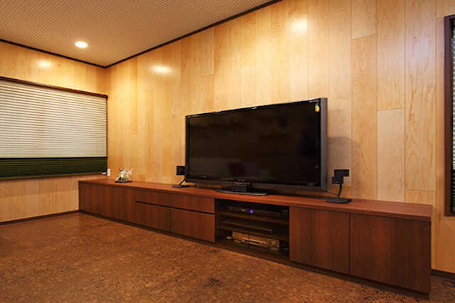 コルクタイルの床リフォームの価格・費用